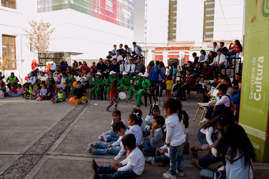 CONTRA-EL-MALTRATO-INFANTIL---PLAZA-VILCA-5jpg