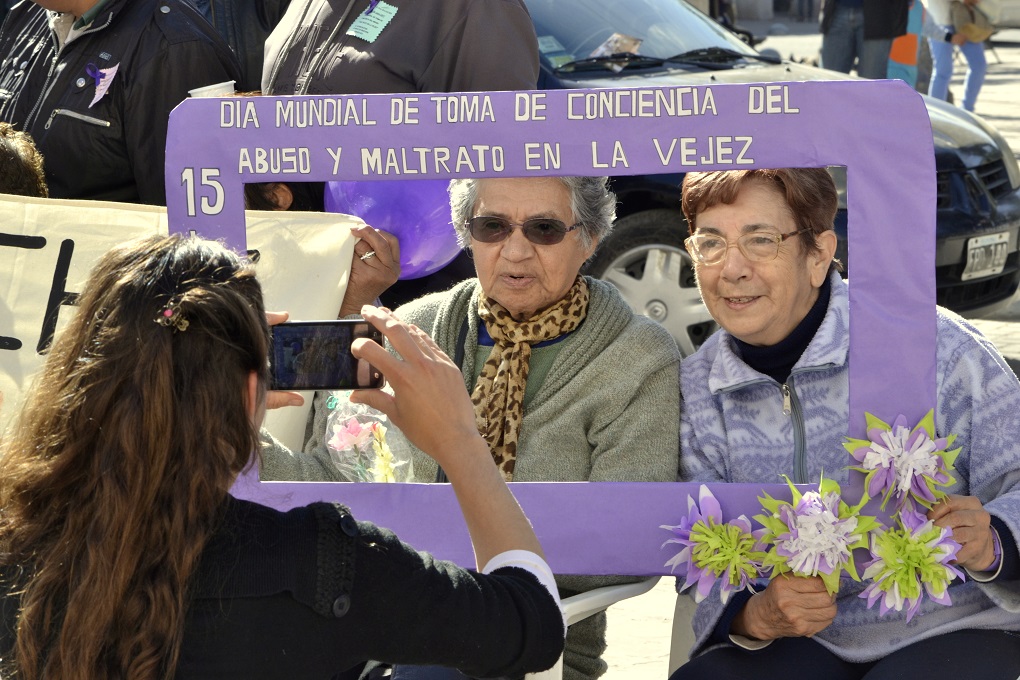 Día-Contra-el-Abuso-y-Maltrato-en-la-Vejez-Atrio-Catedral-21