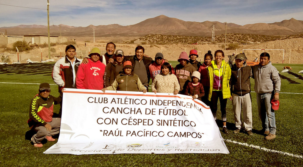 Cancha-de-césped-sintético-en-Humahuaca