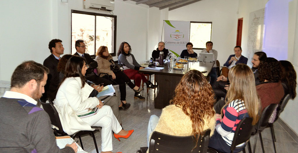 Mesa-de-trabajo-adolescentes-conflicto-con-la-ley-2