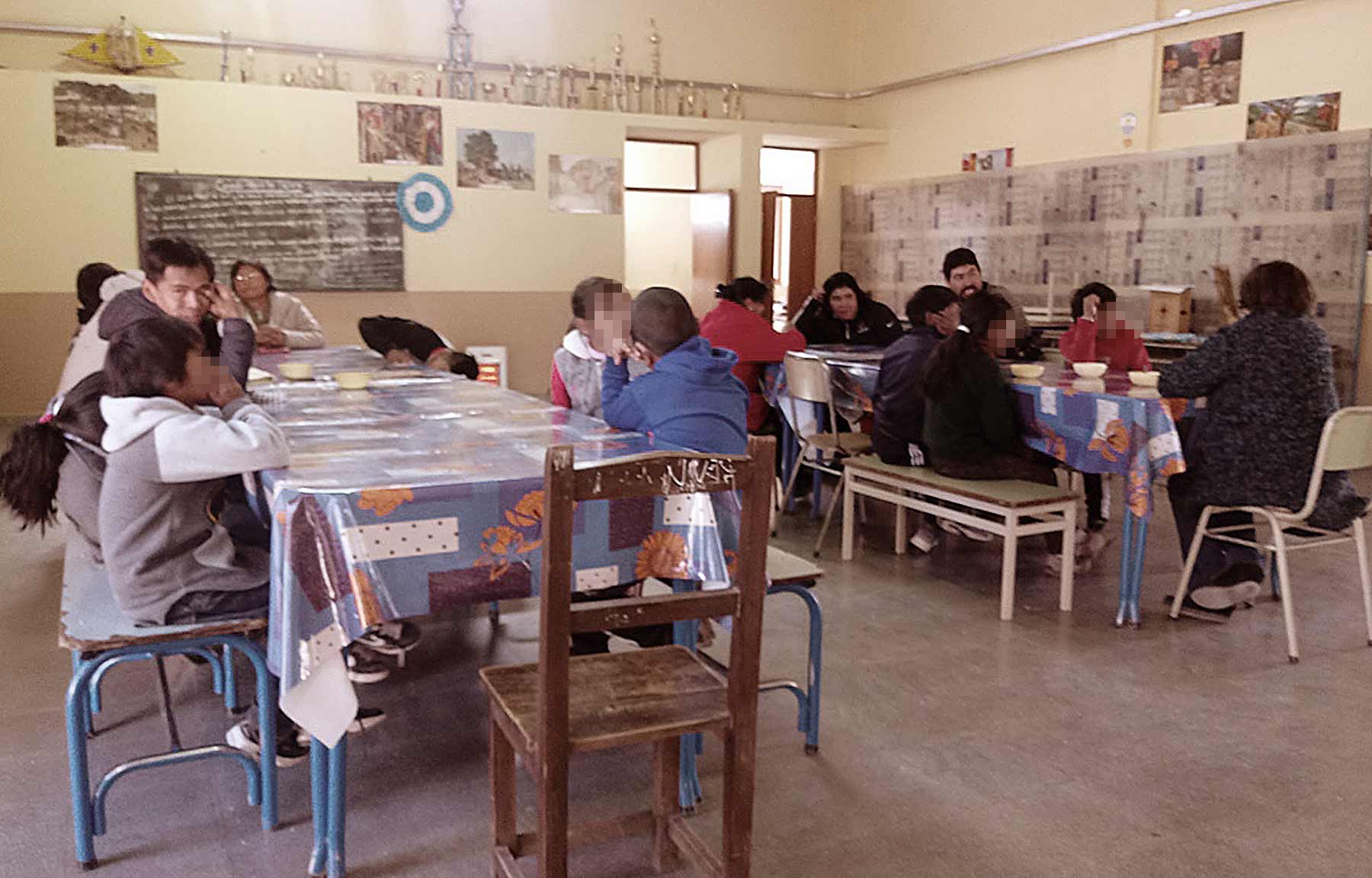 Desarrollo-Humano-supervisó-el-funcionamiento-del-comedor-y-huerta-escolar-de-la-Escuela-Primaria-Rural-Nº-269-del-paraje-Pan-de-Azúcar-del-departamento-Rinconada-(1)